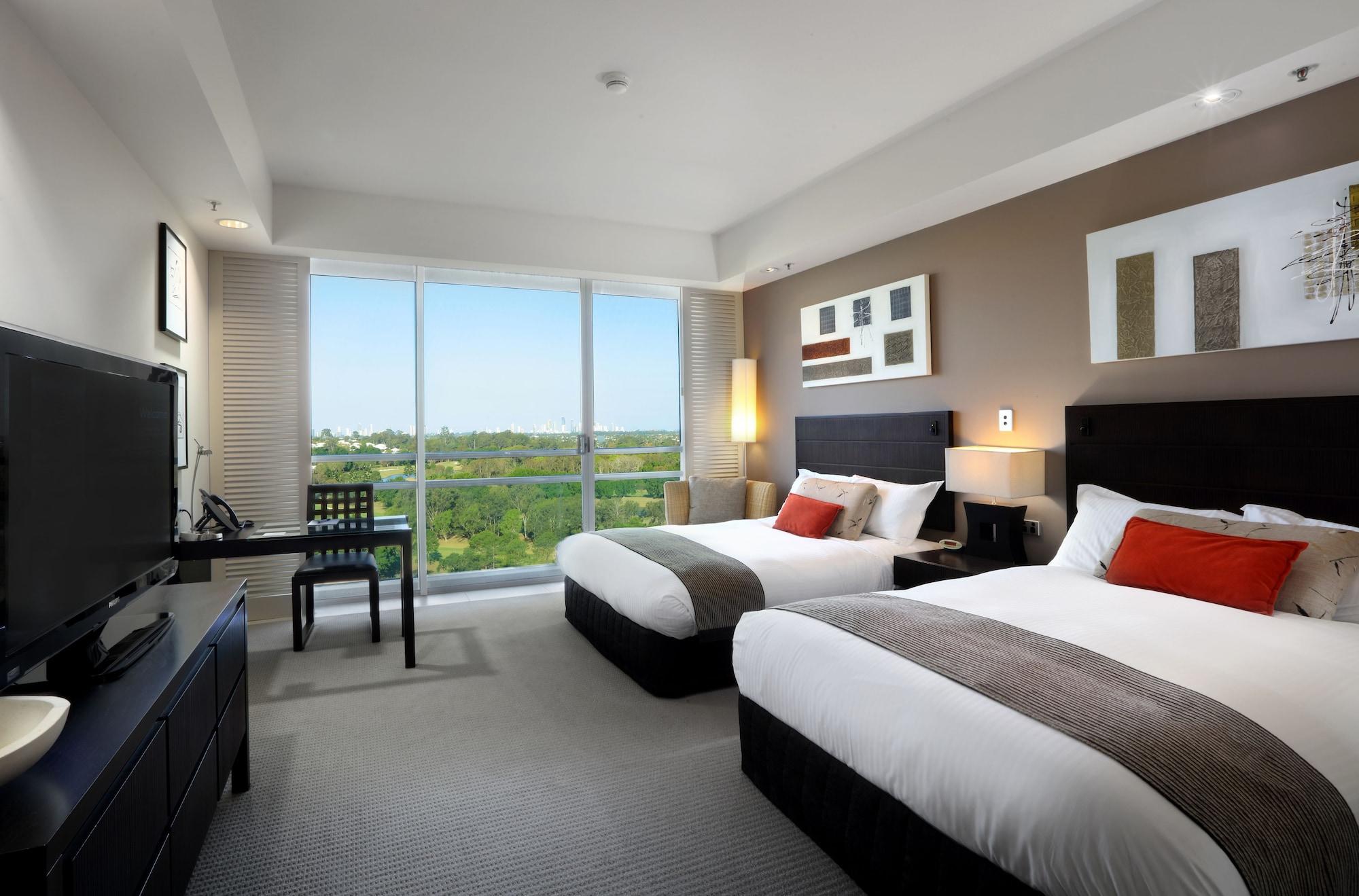 Racv Royal Pines Resort Gold Coast Benowa Kültér fotó A typical guest room at the hotel